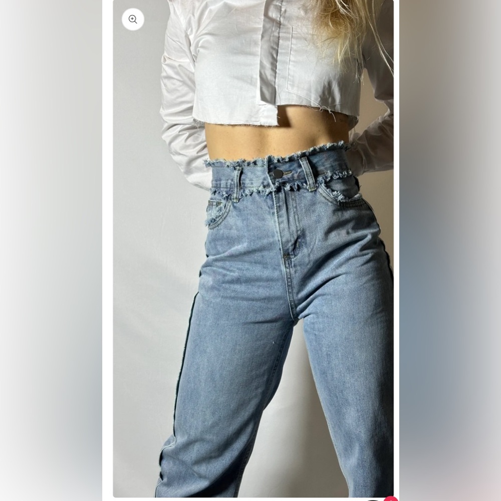 Frayed High-Waisted Blue Jeans